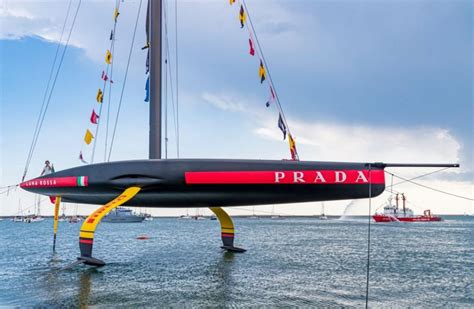 barca prada luna rossa